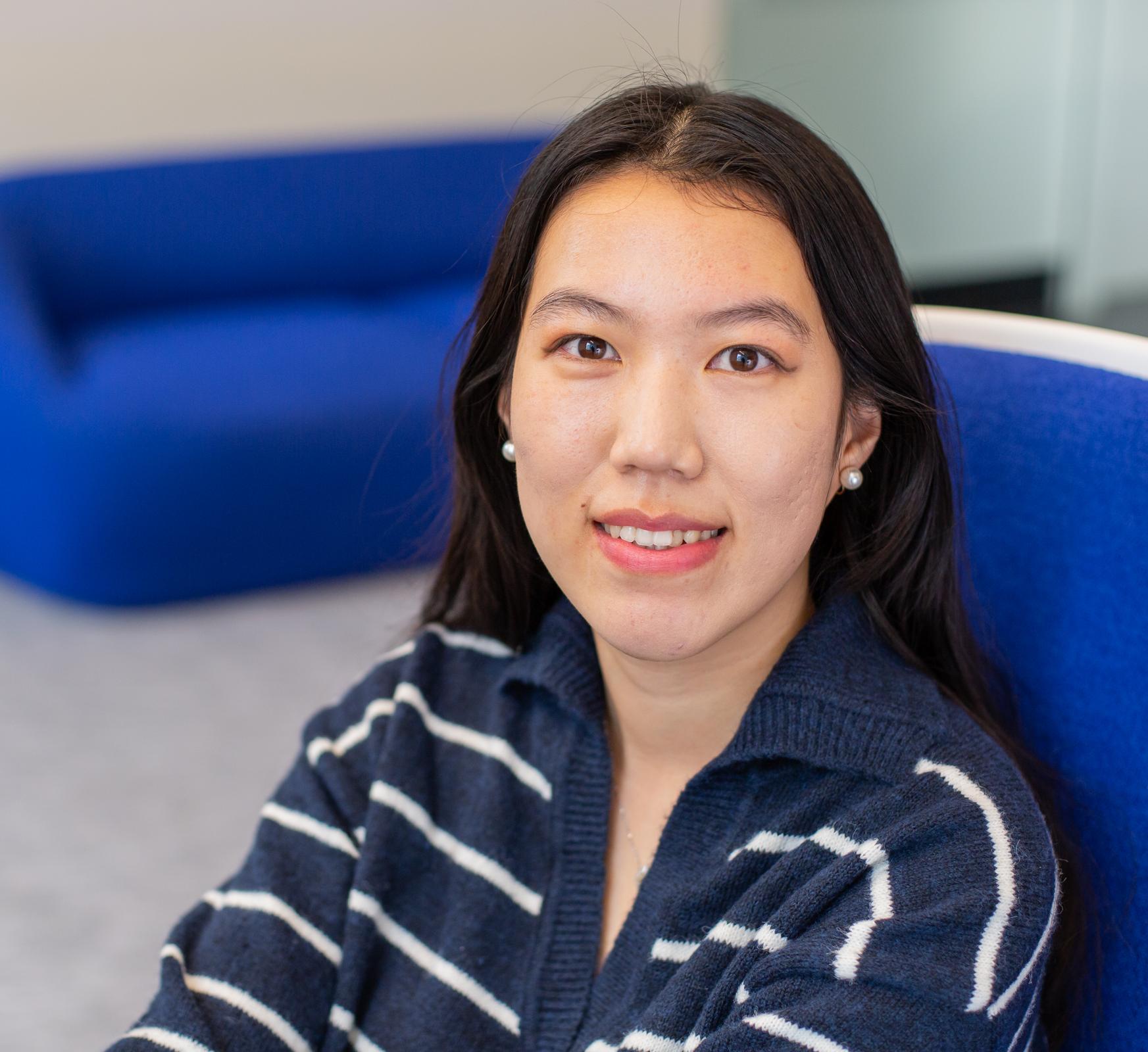 portrait of Yuexing Hao 