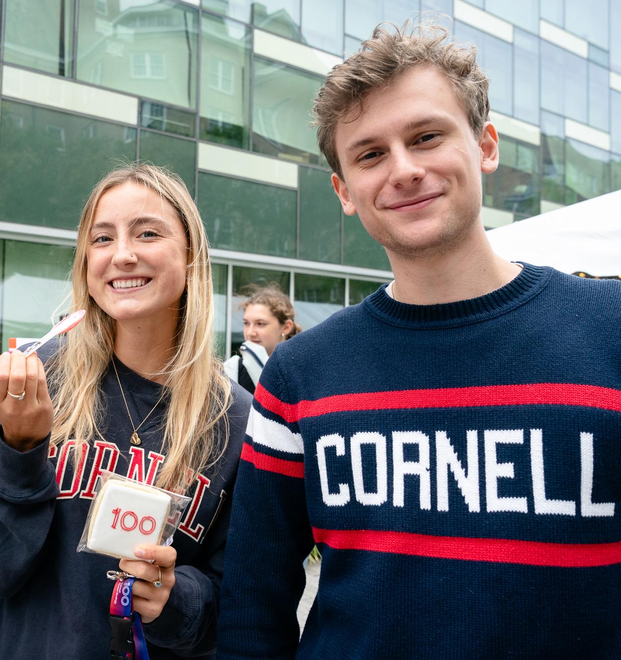 A group of people at the CHE barbecue