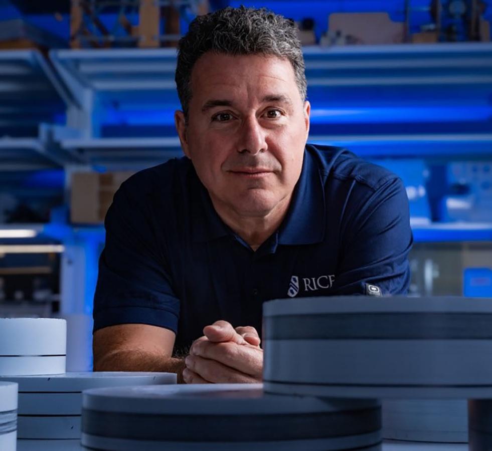 Matteo Pasquali in his lab