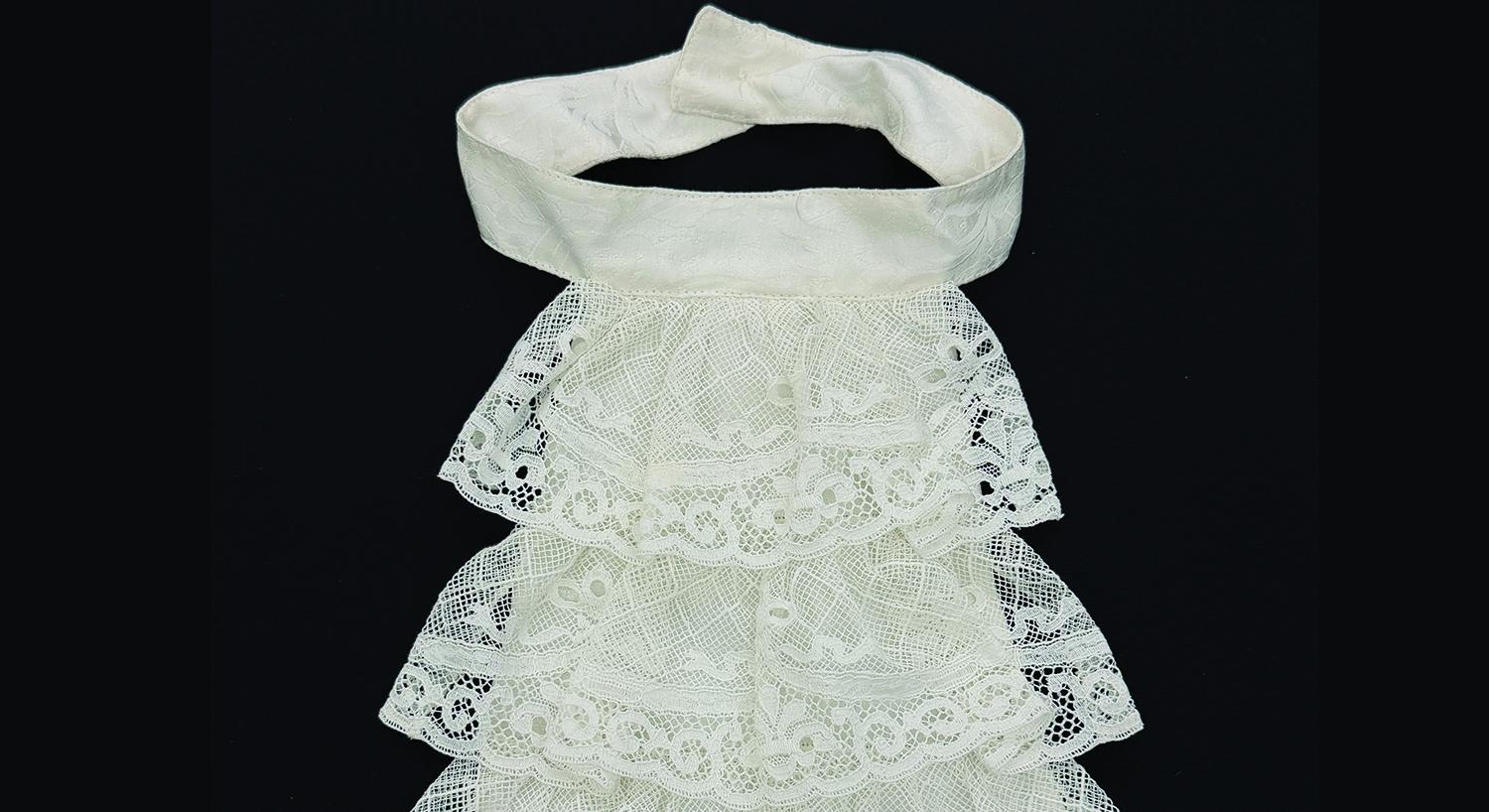 Ruth Bader Ginsberg's lace collar