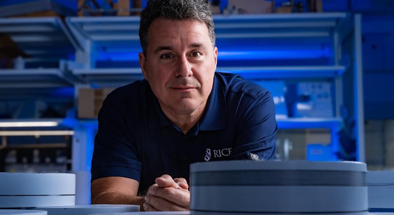 Matteo Pasquali in his lab