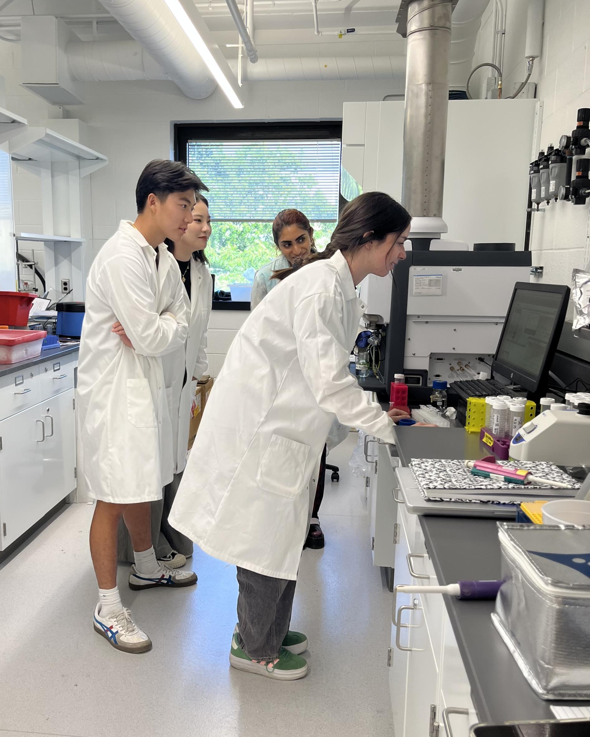 aydemir_lab_students_working