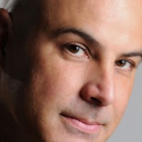 headshot of Eric Paulos