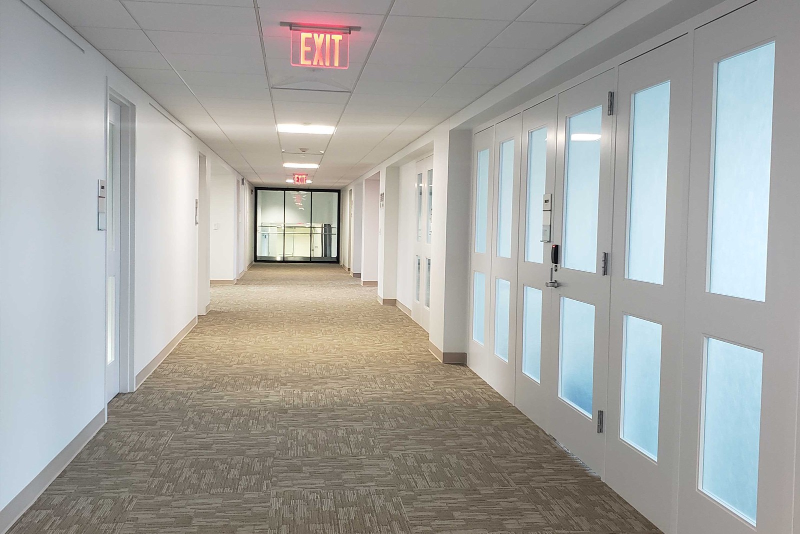 Mezzanine floor (3M), walkway