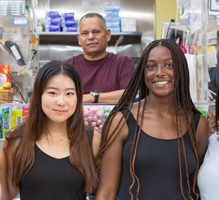CHE interns in NYC shop