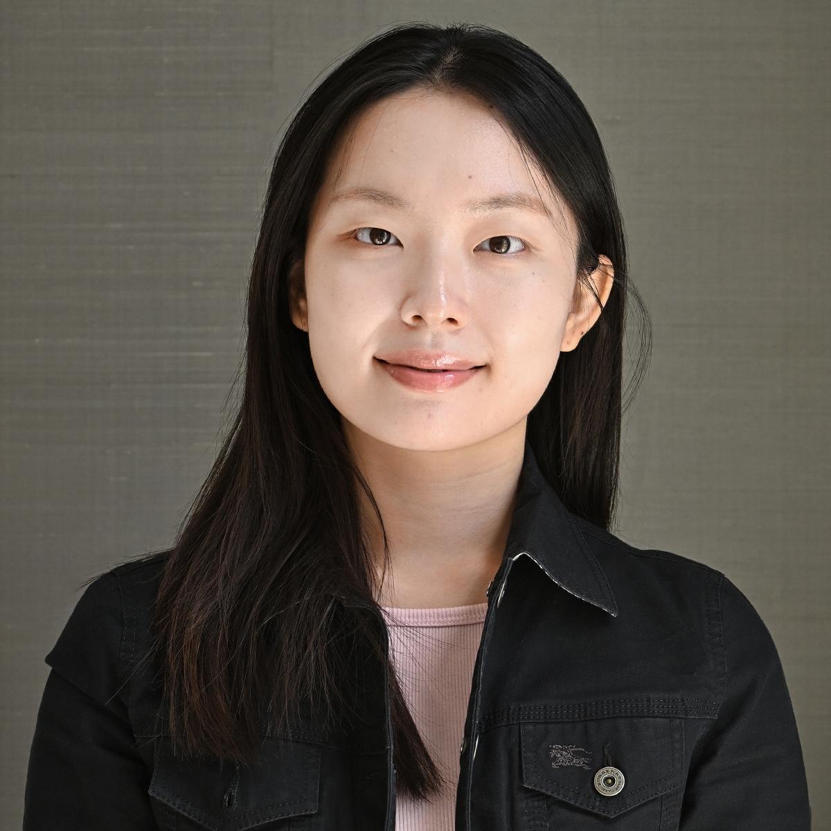 Portrait of Jiyoon Kim 