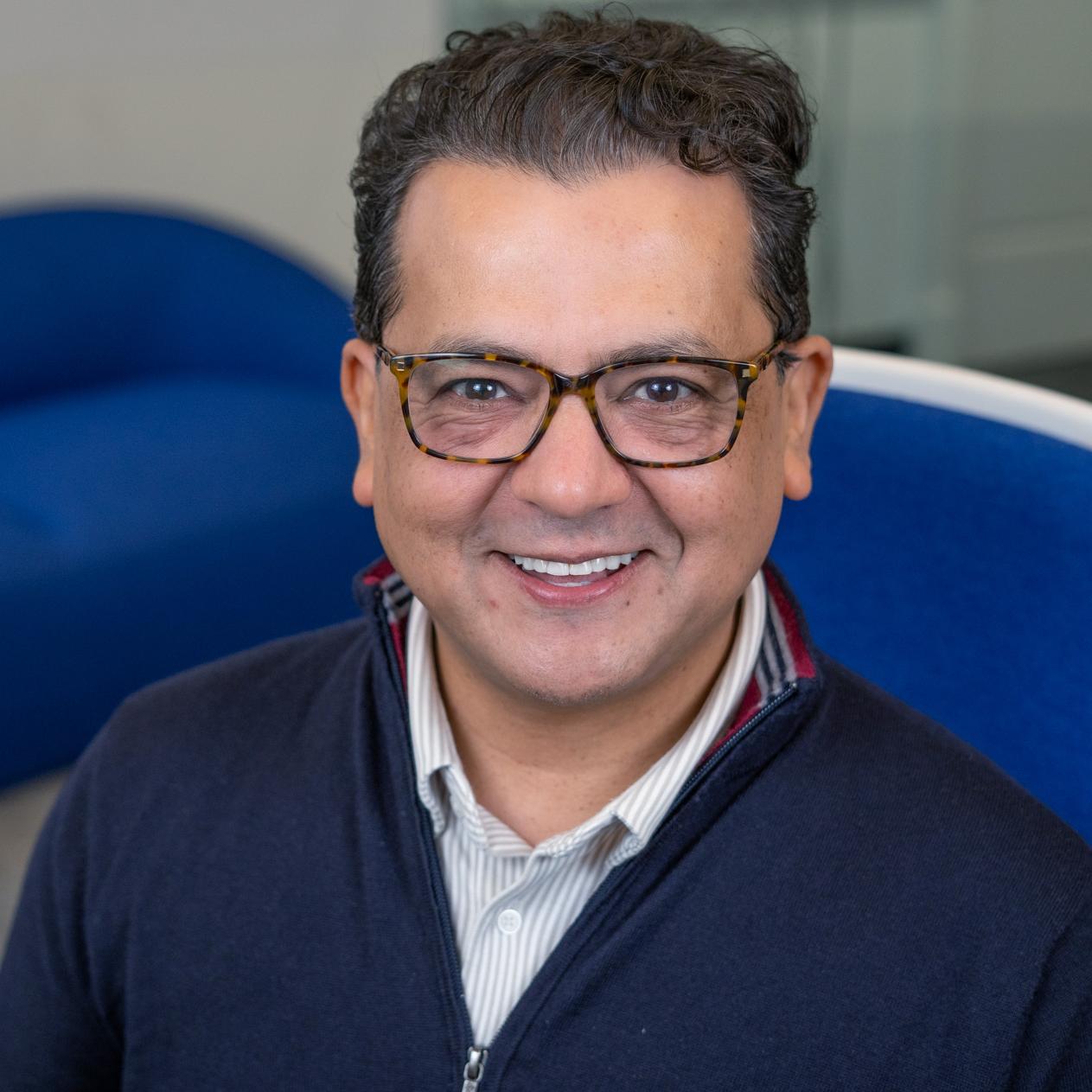 Juan Hinestroza | Cornell Human Ecology